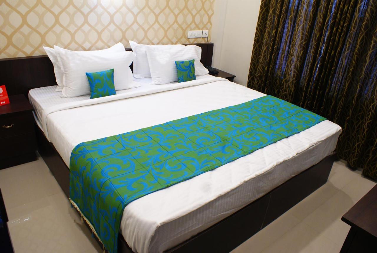 Collection O 8267 Galaxy Inn Kochi Екстер'єр фото