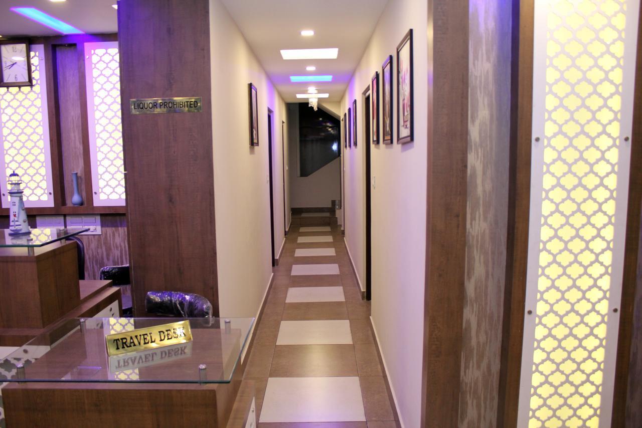 Collection O 8267 Galaxy Inn Kochi Екстер'єр фото