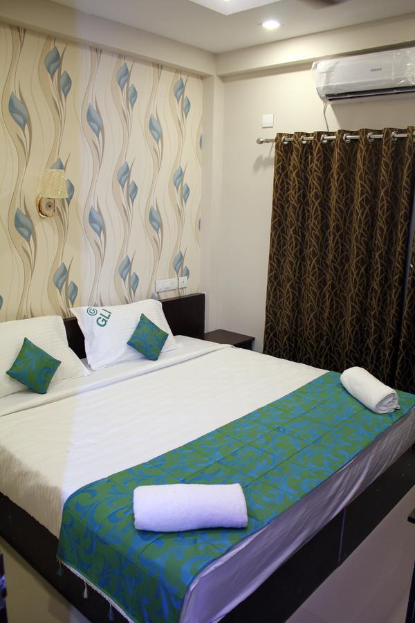 Collection O 8267 Galaxy Inn Kochi Екстер'єр фото