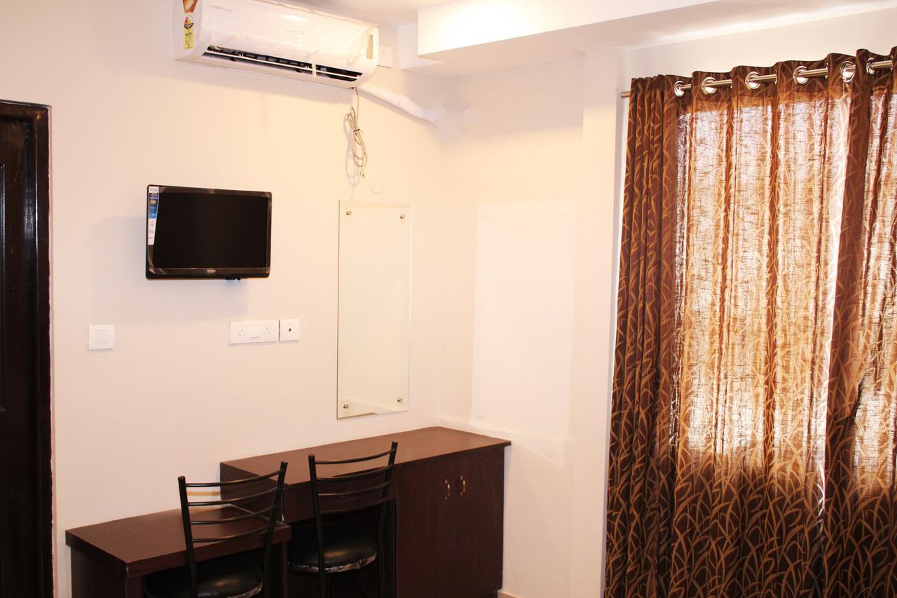 Collection O 8267 Galaxy Inn Kochi Екстер'єр фото